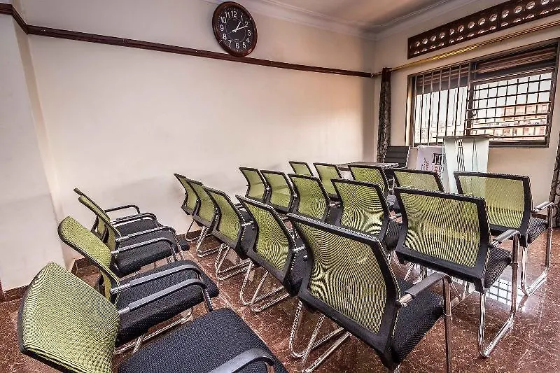 Giraffe Park Hotel Ntinda Kampala